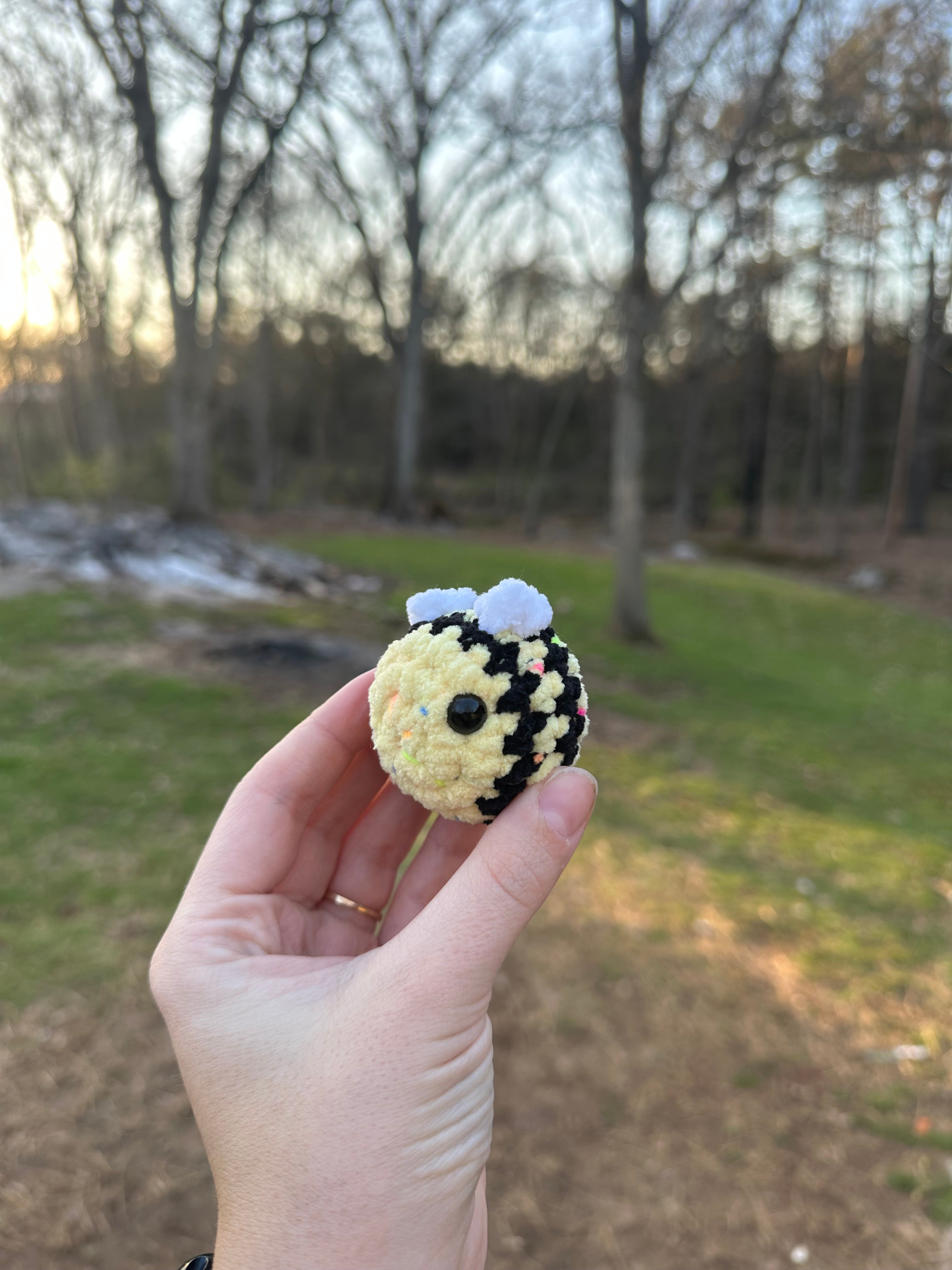 Mini bee