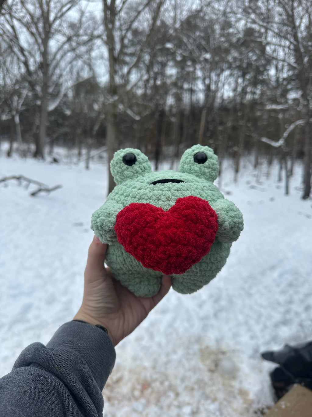 Light green love frog